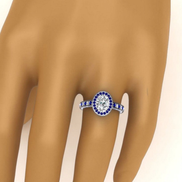 925 Silver Oval Cut White Sapphire Size 9 - Picture 4 of 6